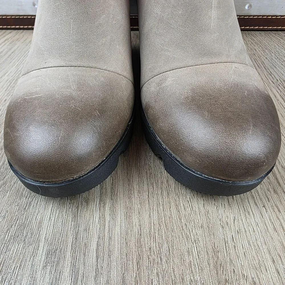 Sorel Joan Uptown Zip Booties Size 8